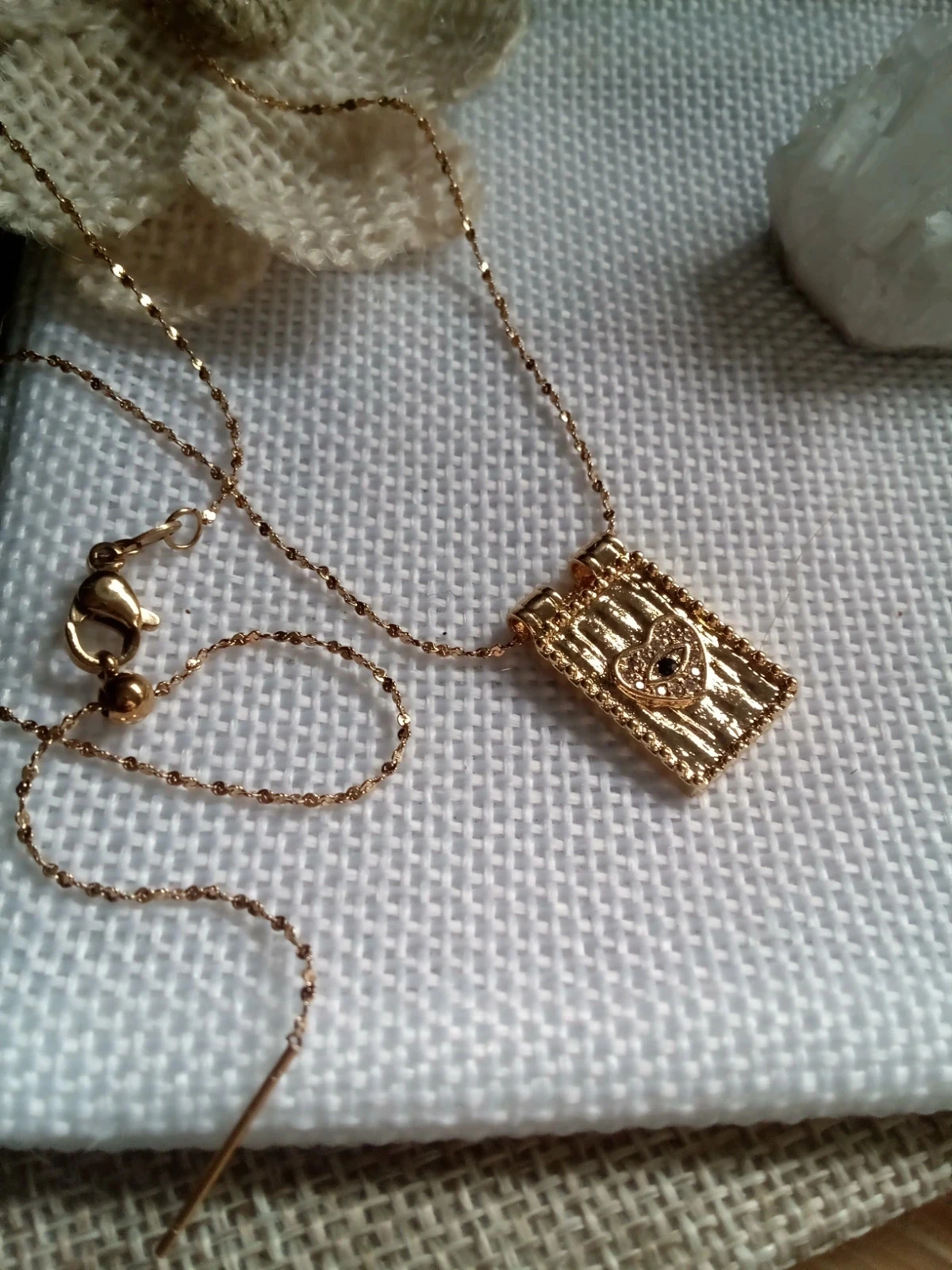 Collier doré coeur  zircons noir et blancs – photo 4
